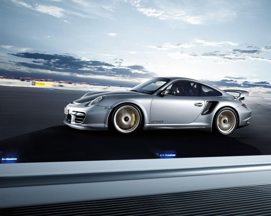  Porsche 911 GT2 RS 2010 года  (фото 5 из 12)